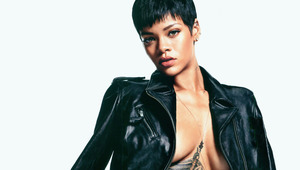 Риана сваля всичко за GQ