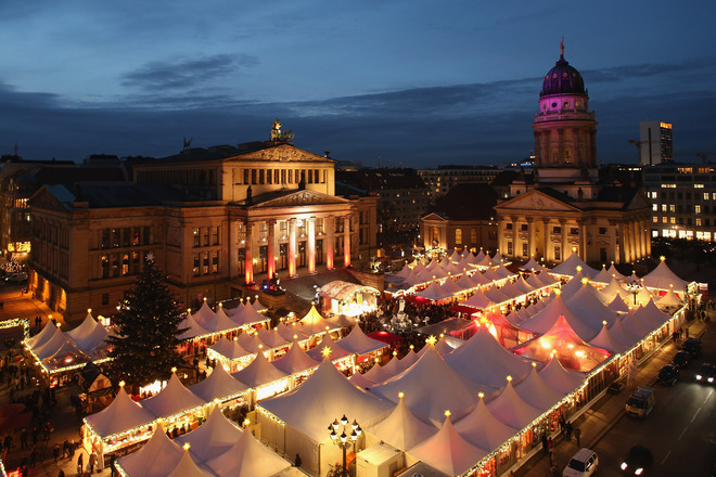 Коледният базар в Берлин - поглед отгоре