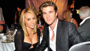 Майли Сайръс с годеника си