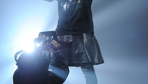 Канйе Уест в благотворителен концерт