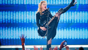 Мадона с най-касово турне през 2012-а