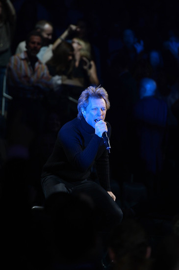 Джон Бон Джоуви в концерта "12-12-12"