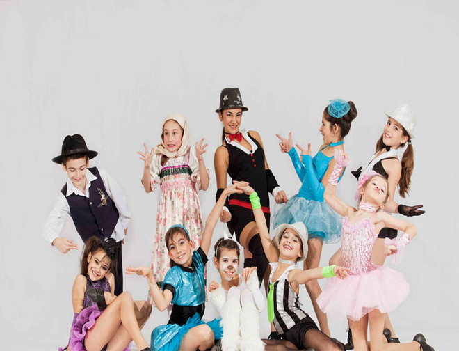 Деца танцьори в Сердика Център