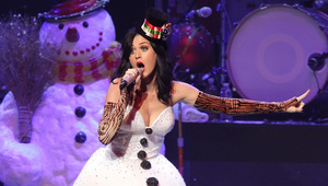 Кейти Пери като снежен човек