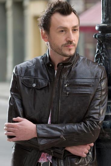 Любо Киров с кожено яке