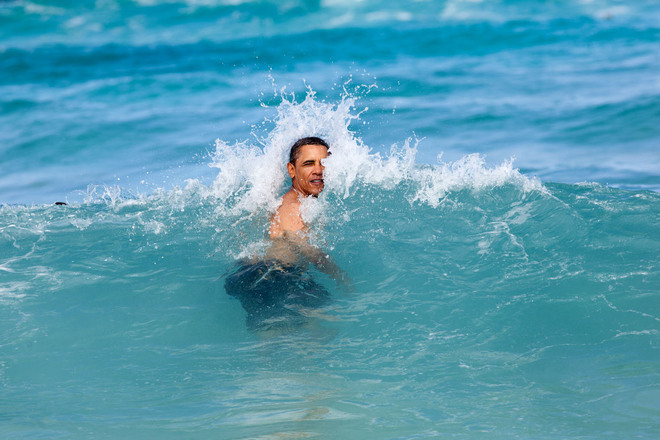 Президентът се къпе в океана