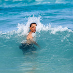 Президентът се къпе в океана