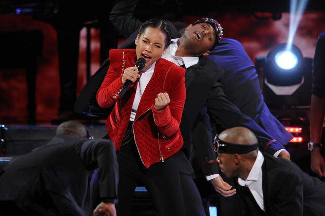 Alisha kiys pee na people s choice 2013