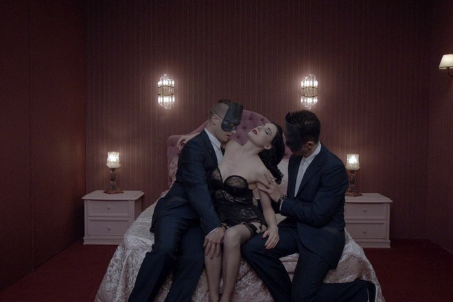 Monarchy disintegration ft dita von teese