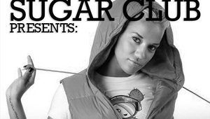 DJ Cass доказва, че жените зад пулта са доста добри
