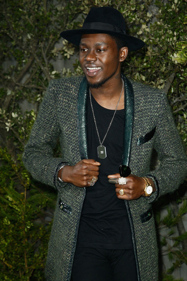 Теофилъс Лондон на ревю на "Шанел"