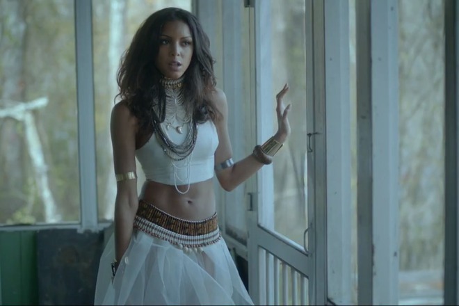 Arlissa sticks stones