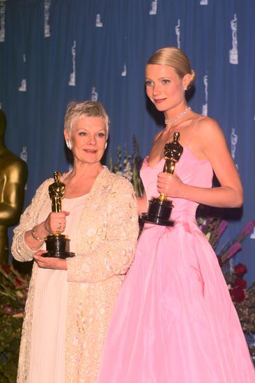 Актриси с "Оскар": Джуди Денч и Гуинет Полтроу