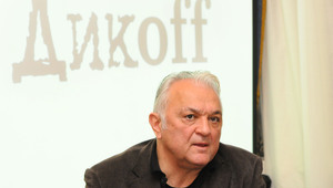 Сашо Диков сменя Мартин Карбовски