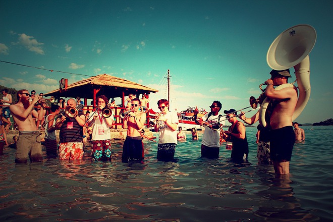 Бандата Riot Jazz Brass Band