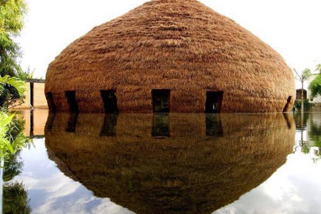 Bambukoviyat bar vyatar i voda