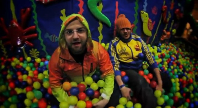 Dim4ou и F.O. в детския кът