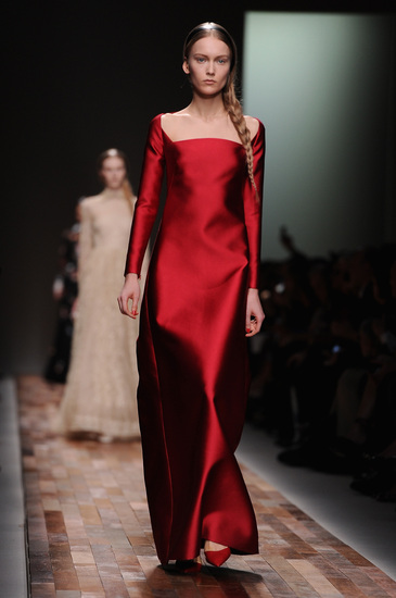 Червена рокля "Валентино", есен-зима 2013/2014