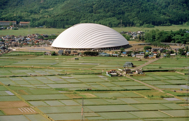 Необикновените сгради на Тойо Ито: Спортна зала