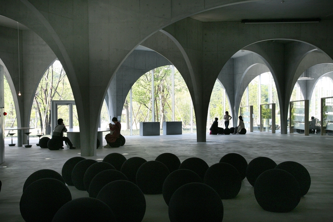 Необикновените сгради на Тойо Ито: Университетска библиотека
