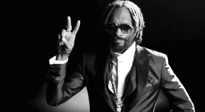 Snoop Lion feat. Drake & Cori B – No Guns Allowed