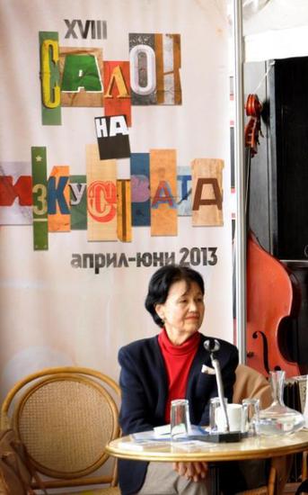 Пианистката Жени Захариева на пресконференция в НДК