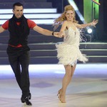 Алекс Сърчаджиева танцува с Фил