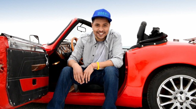 Рапърът Venzy  в кабрио