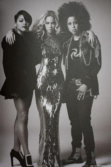 Бийонсе във фотоалбума към турнето й (10)