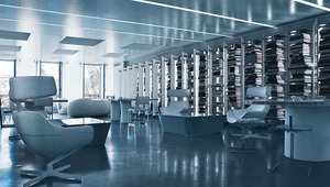 Всекидневната в парижкия апартамент на Карл Лагерфелд