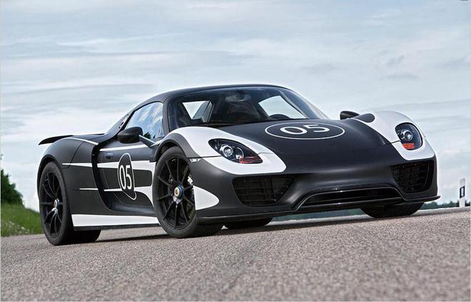 Хибридният модел "Порше 918 Спайдър"