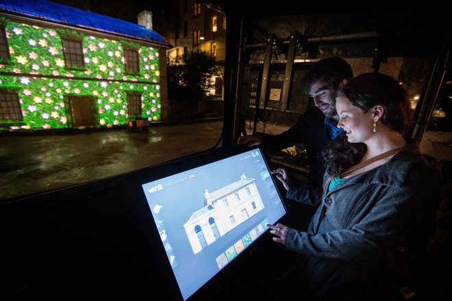Vivid Sydney 2013: Интерактивна инсталация
