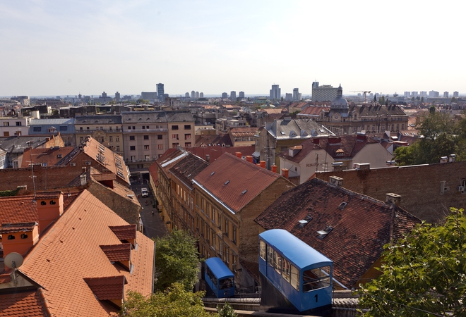 Загреб отвисоко