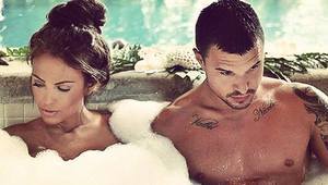 Николета и Валери във ваната