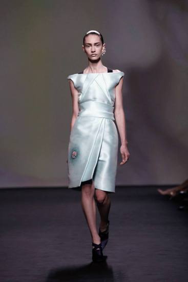 Висша мода от "Диор" за есен 2013 (22)