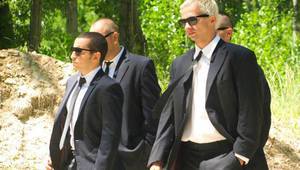 Рафи и Део в клипа си с Играта и Лео