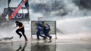 Газ, вода и революция: образи от Таксим