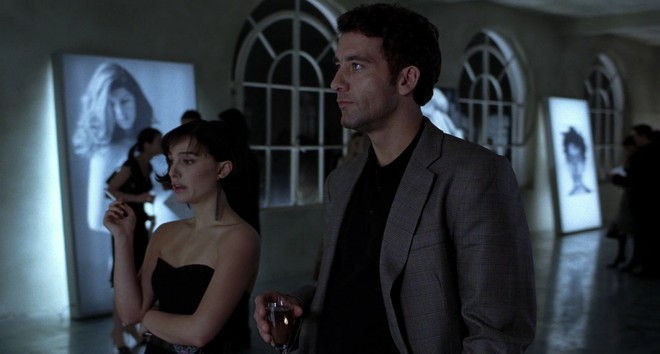 Кадър от "Отблизо" (2004)