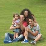 Нели Атанасова и Александър Сано с децата си