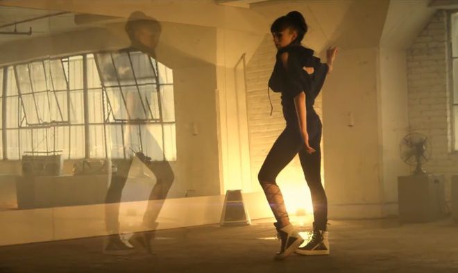 Zendaya - Replay (видео)