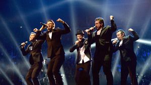 'N Sync отново на сцена