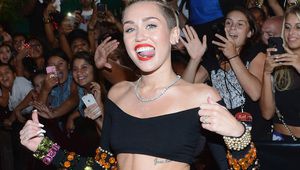 Майли Сайръс на видеонаградите на MTV 2013