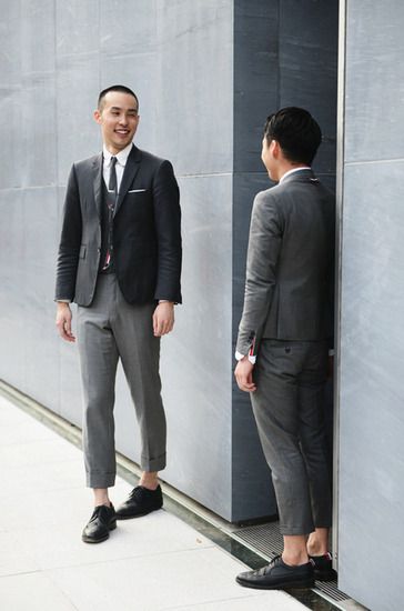 С костюм на босо