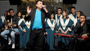 Любо представя нов клип на именния си ден