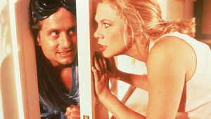 Майкъл Дъглас и Катлийн Търнър във "Войната на семейство Роуз" (1989)