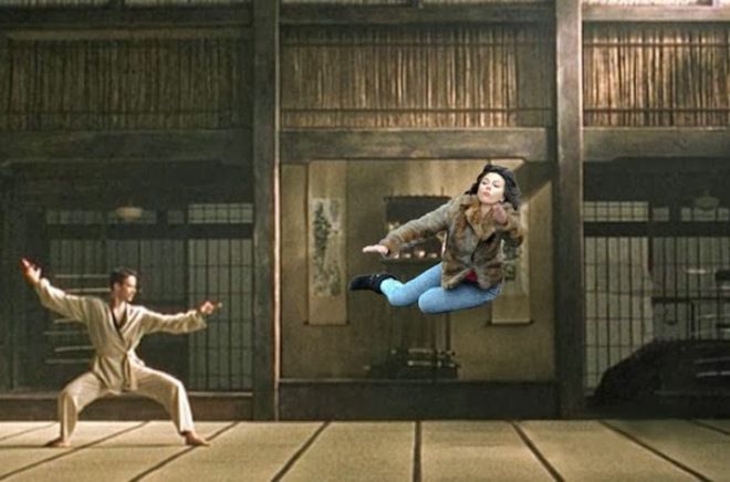 Скарлет Йохансон пада (13)