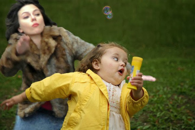 Скарлет Йохансон пада (12)