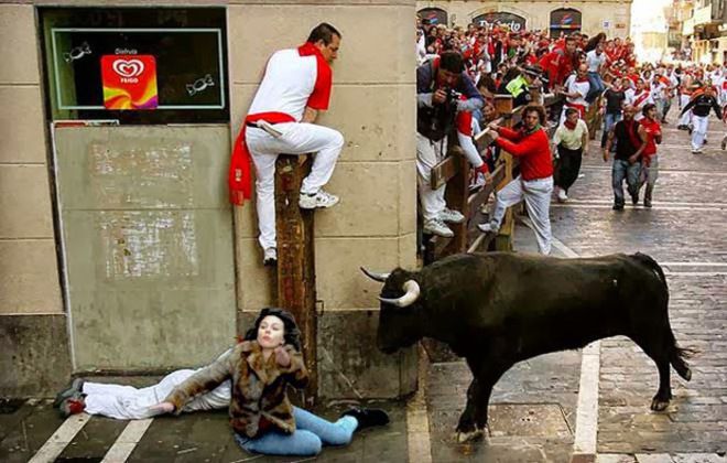 Скарлет Йохансон пада (10)