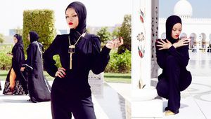 Риана пред джамията Шейх Зайед в Абу Даби