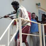 "Капитан Филипс": Том Ханкс в плен на сомалийските пирати